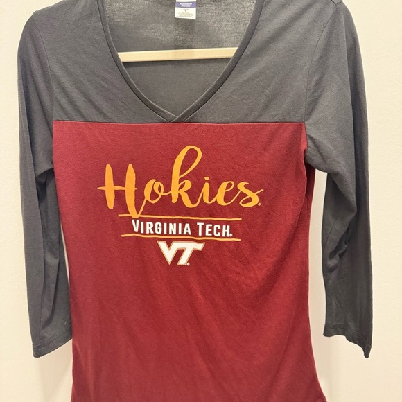 Virginia Tech Hokies Women’s Long Sleeve V-Neck Shirt Small Maroon Gray NCAA VT - Picture 2 of 9